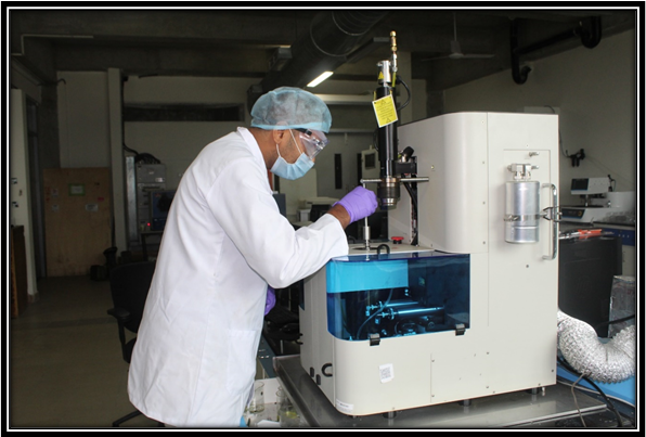 Mercury Intrusion Porosimeter (MIP)